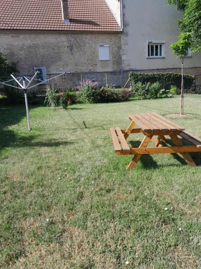 Aux Merveilles Des Ormes Breugnon Exterior foto